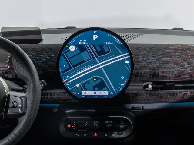 fotoG 20 del MINI MINI Aceman E 135 kW (184 CV) 184cv Eléctrico del 2025 en Girona