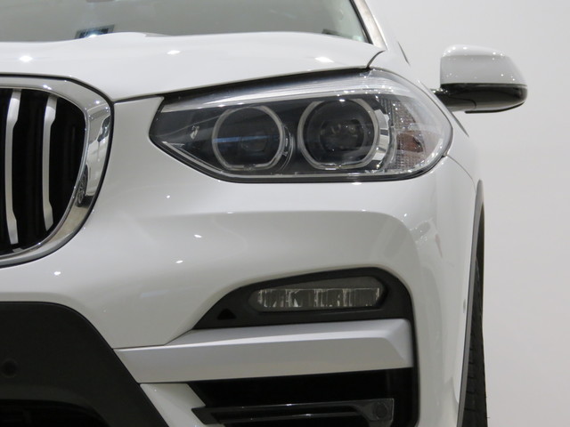 BMW X3 xDrive20d color Blanco. Año 2020. 140KW(190CV). Diésel. En concesionario GANDIA Automoviles Fersan, S.A. de Valencia
