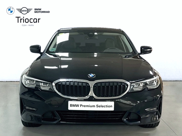 BMW Serie 3 318d color Negro. Año 2020. 110KW(150CV). Diésel. En concesionario Triocar Gijón (Bmw y Mini) de Asturias