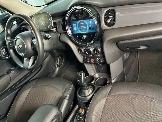 fotoG 7 del MINI MINI 3 Puertas Cooper 100 kW (136 CV) 136cv Gasolina del 2021 en Asturias