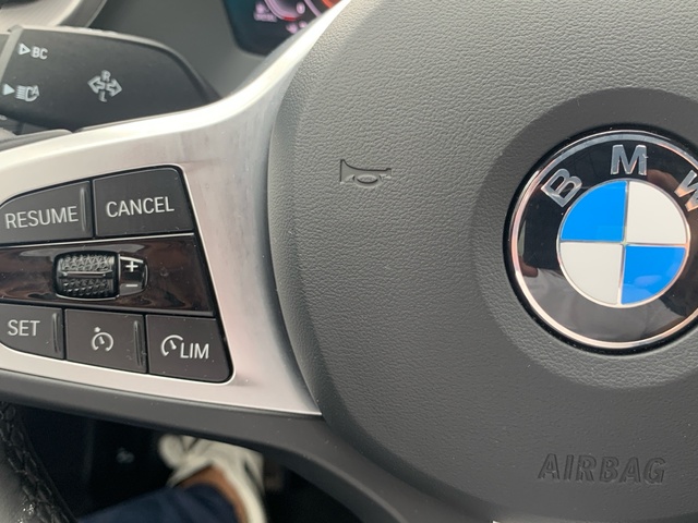 BMW Serie 1 118d color Gris. Año 2024. 110KW(150CV). Diésel. En concesionario Celtamotor Pontevedra de Pontevedra