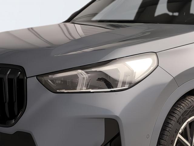 BMW X1 sDrive20i color Gris. Año 2024. 125KW(170CV). Gasolina. En concesionario Automotor Premium Velázquez - Málaga de Málaga
