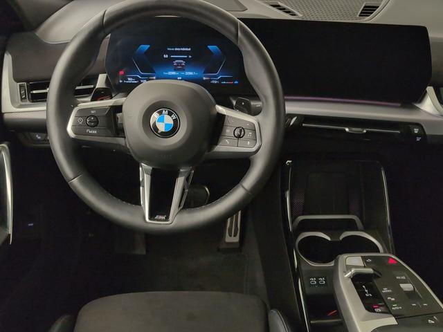 BMW X2 sDrive20i color Negro. Año 2024. 125KW(170CV). Gasolina. En concesionario Automotor Premium Marbella - Málaga de Málaga