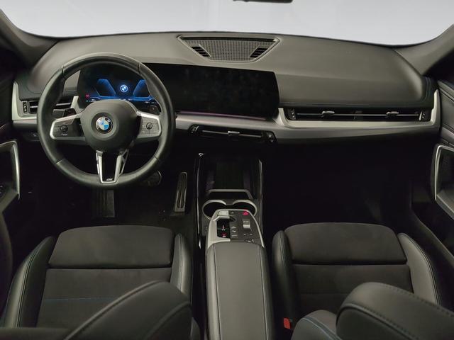 BMW X1 sDrive20i color Gris. Año 2024. 125KW(170CV). Gasolina. En concesionario Automotor Premium Marbella - Málaga de Málaga