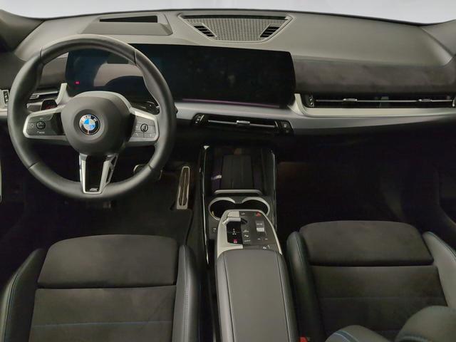 BMW X2 sDrive20i color Blanco. Año 2024. 125KW(170CV). Gasolina. En concesionario Automotor Premium Viso - Málaga de Málaga