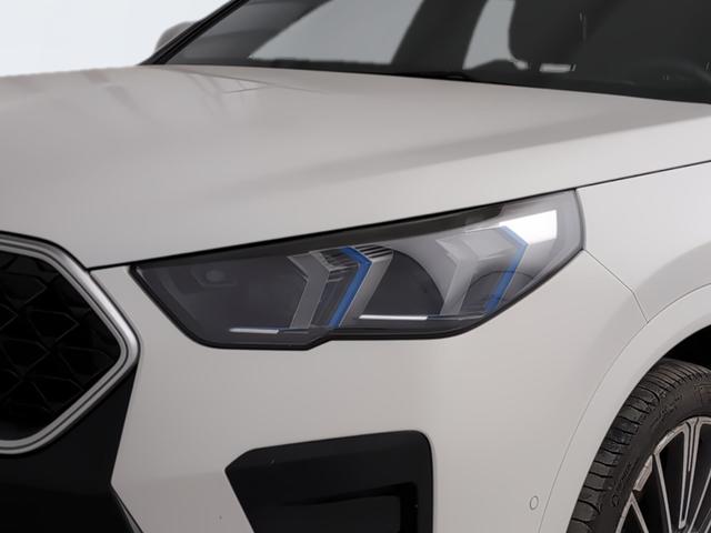 BMW X2 sDrive20i color Blanco. Año 2024. 125KW(170CV). Gasolina. En concesionario Automotor Premium Viso - Málaga de Málaga