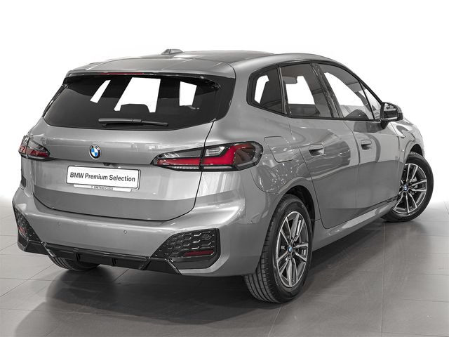 BMW Serie 2 218d Active Tourer color Gris. Año 2024. 110KW(150CV). Diésel. En concesionario Caetano Cuzco, Alcalá de Madrid