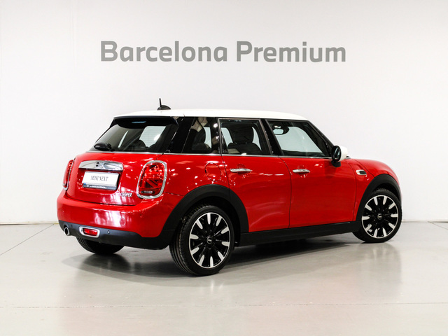 fotoG 3 del MINI MINI 5 Puertas Cooper 100 kW (136 CV) 136cv Gasolina del 2021 en Barcelona