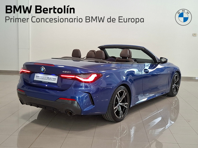 BMW Serie 4 420i Cabrio color Azul. Año 2024. 135KW(184CV). Gasolina. En concesionario Automoviles Bertolin S.L. de Valencia