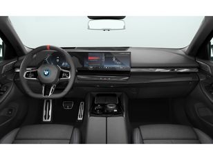 Fotos de BMW i5 M60 color Verde. Año 2023. 442KW(601CV). Eléctrico. En concesionario Móvil Begar Alicante de Alicante