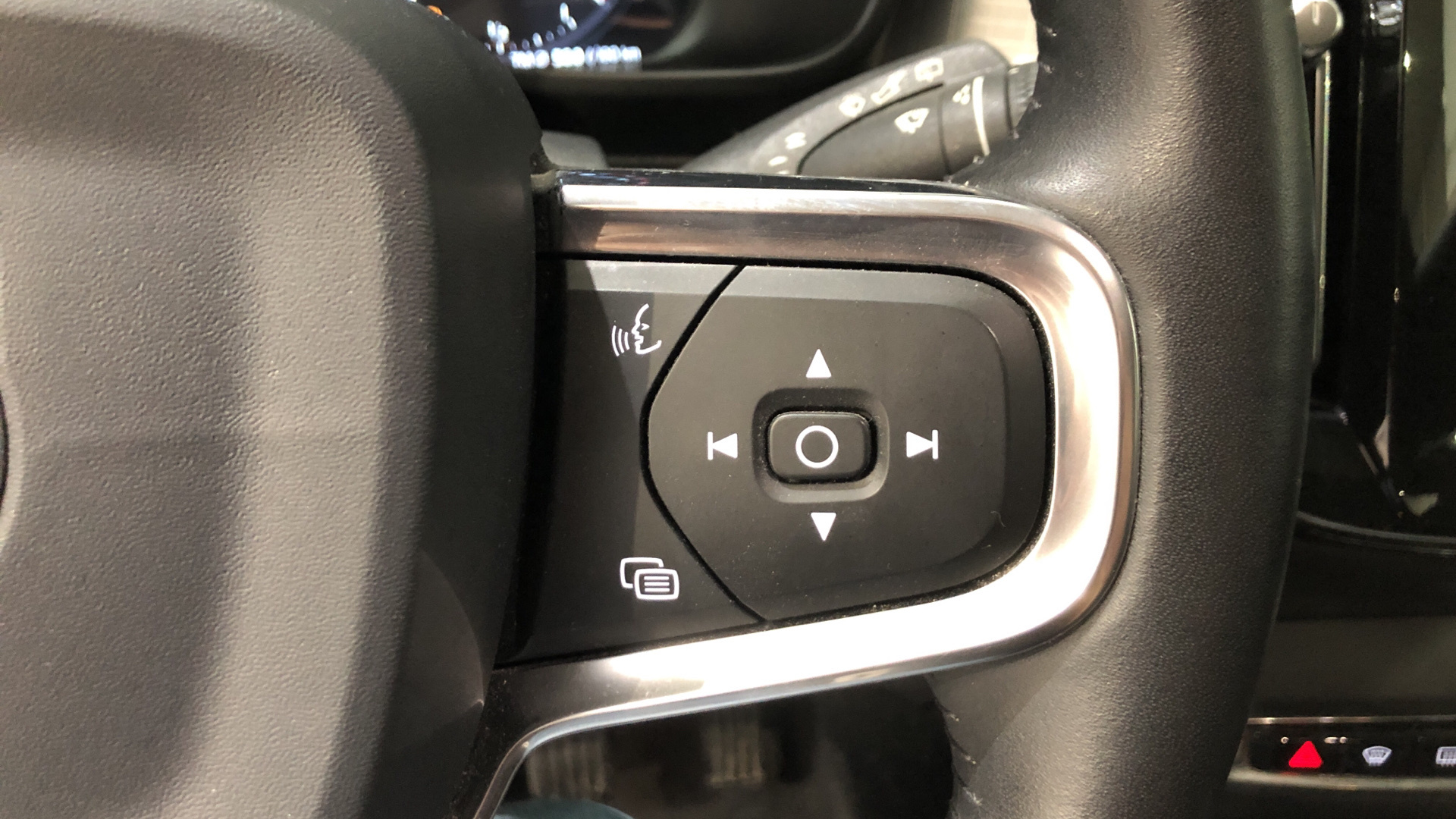 Volvo XC40 segunda mano 72594926 - 17