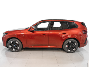 Fotos de BMW X3 xDrive30e color Rojo. Año 2025. 220KW(299CV). Híbrido Electro/Gasolina. En concesionario Caetano Cuzco, Salvatierra de Madrid