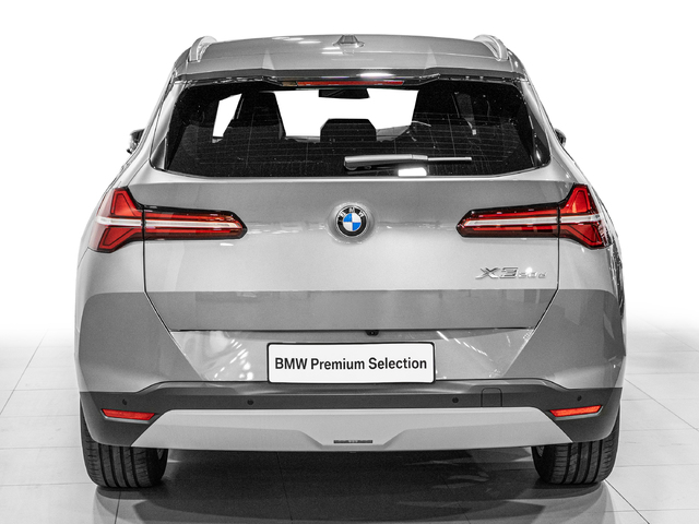 BMW X3 xDrive20d color Gris. Año 2025. 145KW(197CV). Diésel. En concesionario Caetano Cuzco Raimundo Fernandez Villaverde, 45 de Madrid