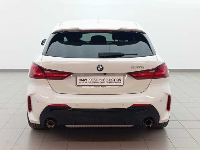 BMW Serie 1 128ti color Blanco. Año 2022. 195KW(265CV). Gasolina. En concesionario Augusta Aragon S.A. de Zaragoza