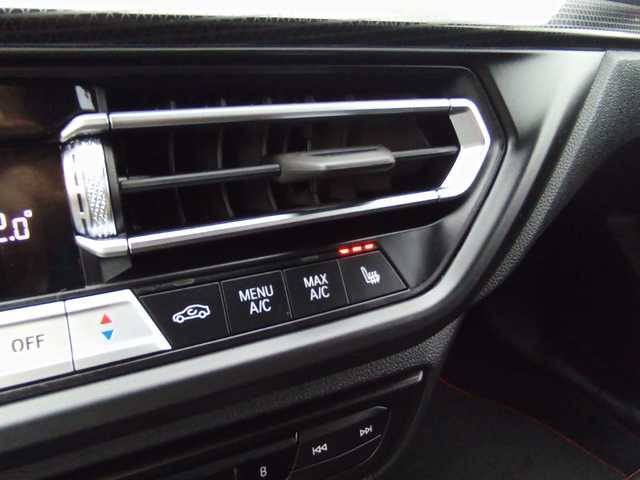 BMW Serie 1 128ti color Blanco. Año 2022. 195KW(265CV). Gasolina. En concesionario Augusta Aragon S.A. de Zaragoza