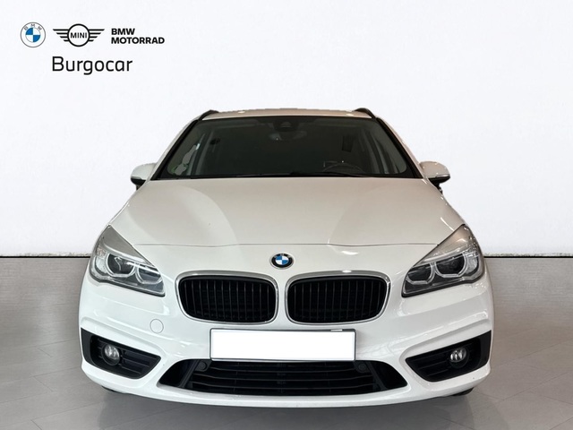 BMW Serie 2 218d Active Tourer color Blanco. Año 2017. 110KW(150CV). Diésel. En concesionario Motor Gorbea de Álava