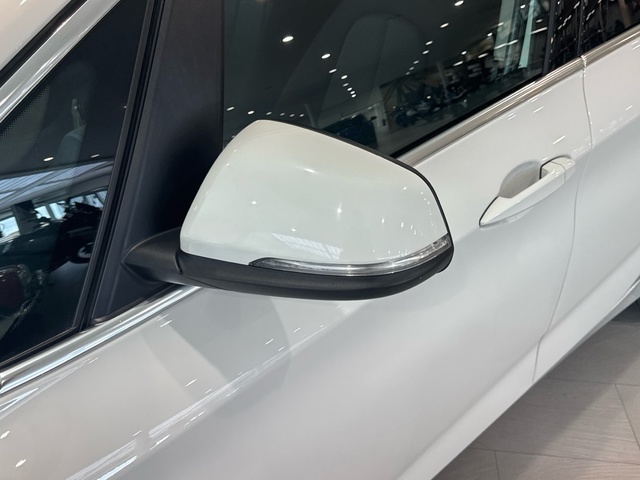 BMW Serie 2 218d Active Tourer color Blanco. Año 2017. 110KW(150CV). Diésel. En concesionario Motor Gorbea de Álava