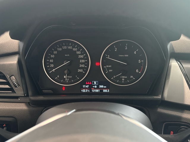 BMW Serie 2 218d Active Tourer color Blanco. Año 2017. 110KW(150CV). Diésel. En concesionario Motor Gorbea de Álava