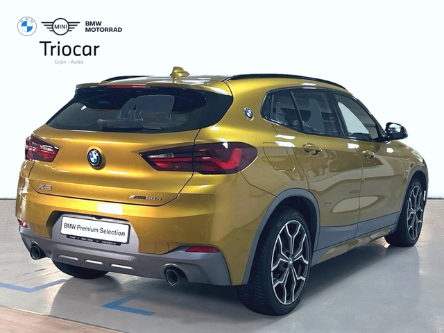 BMW X2 xDrive20d color Oro. Año 2022. 140KW(190CV). Diésel. En concesionario Triocar Gijón (Bmw y Mini) de Asturias