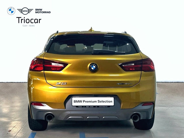 BMW X2 xDrive20d color Oro. Año 2022. 140KW(190CV). Diésel. En concesionario Triocar Gijón (Bmw y Mini) de Asturias