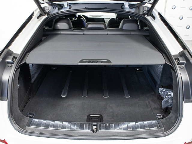 BMW X6 xDrive30d color Blanco. Año 2021. 210KW(286CV). Diésel. En concesionario BMW Fuenteolid Valladolid de Valladolid