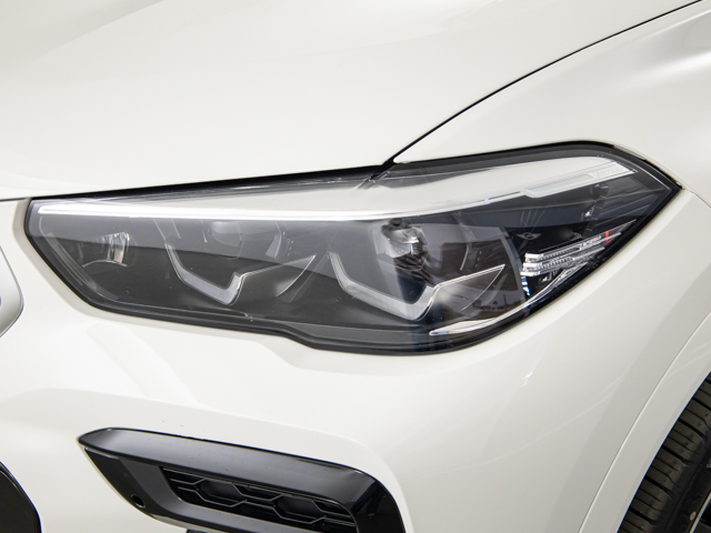 BMW X6 xDrive30d color Blanco. Año 2021. 210KW(286CV). Diésel. En concesionario BMW Fuenteolid Valladolid de Valladolid