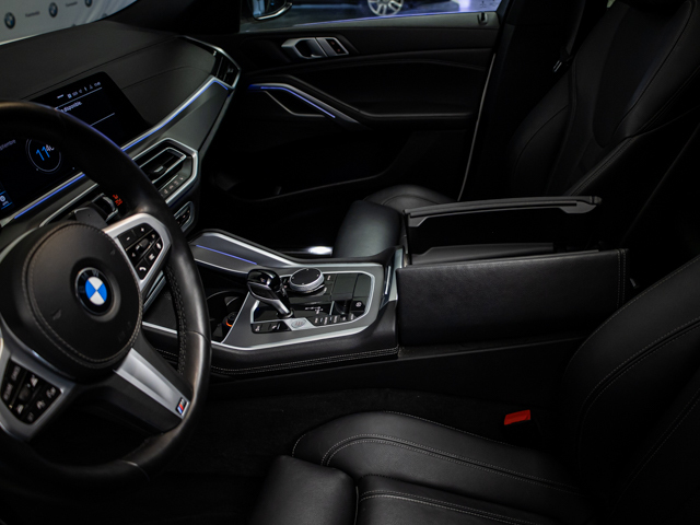 BMW X6 xDrive30d color Blanco. Año 2021. 210KW(286CV). Diésel. En concesionario BMW Fuenteolid Valladolid de Valladolid