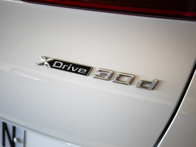 BMW X6 xDrive30d color Blanco. Año 2021. 210KW(286CV). Diésel. En concesionario BMW Fuenteolid Valladolid de Valladolid