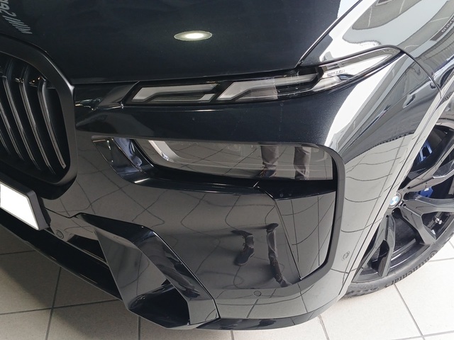 BMW X7 xDrive40d color Negro. Año 2025. 259KW(352CV). Diésel. En concesionario Enekuri Motor de Vizcaya