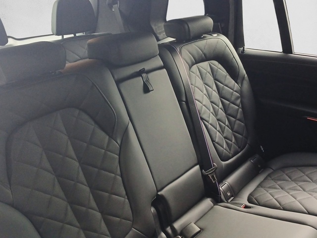BMW X7 xDrive40d color Negro. Año 2025. 259KW(352CV). Diésel. En concesionario Enekuri Motor de Vizcaya