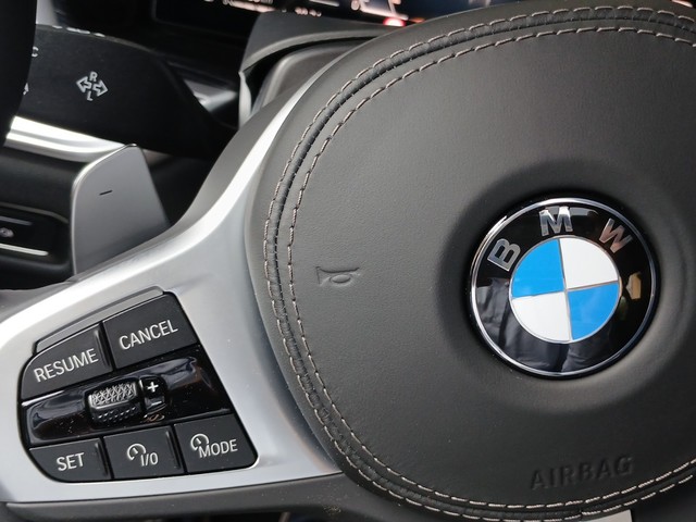 BMW X7 xDrive40d color Negro. Año 2025. 259KW(352CV). Diésel. En concesionario Enekuri Motor de Vizcaya
