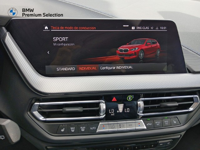 BMW Serie 1 118i color Rojo. Año 2024. 103KW(140CV). Gasolina. En concesionario Adler Motor S.L. TOLEDO de Toledo