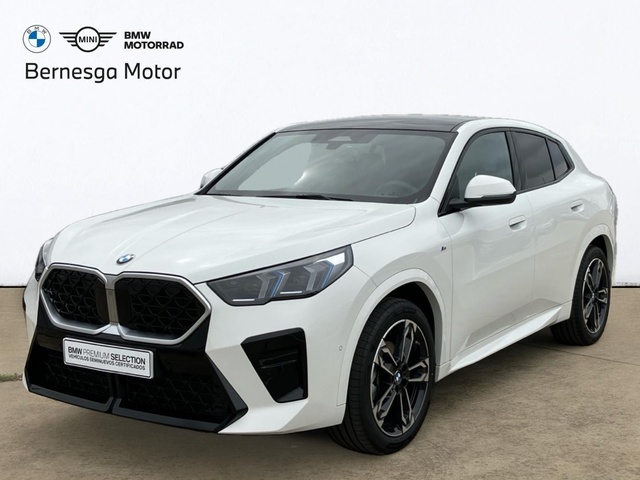 BMW X2 sDrive20d color Blanco. Año 2025. 120KW(163CV). Diésel. En concesionario Bernesga Motor León (Bmw y Mini) de León