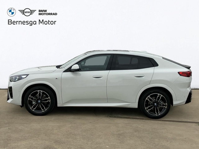 BMW X2 sDrive20d color Blanco. Año 2025. 120KW(163CV). Diésel. En concesionario Bernesga Motor León (Bmw y Mini) de León