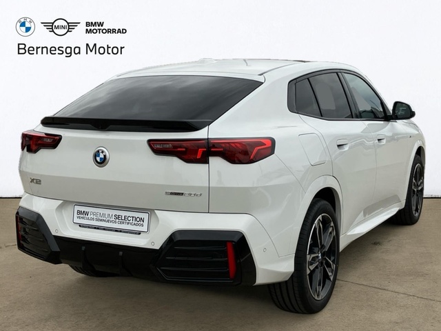 BMW X2 sDrive20d color Blanco. Año 2025. 120KW(163CV). Diésel. En concesionario Bernesga Motor León (Bmw y Mini) de León