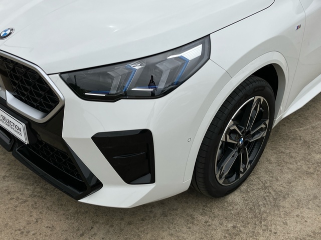 BMW X2 sDrive20d color Blanco. Año 2025. 120KW(163CV). Diésel. En concesionario Bernesga Motor León (Bmw y Mini) de León