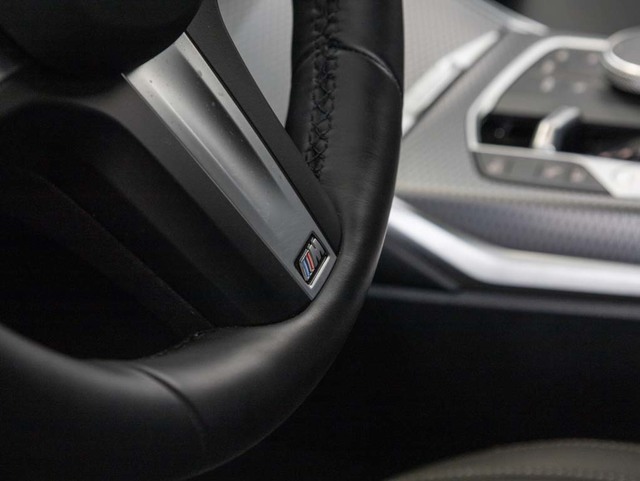 BMW Serie 3 330e Touring color Blanco. Año 2024. 215KW(292CV). Híbrido Electro/Gasolina. En concesionario Oliva Motor Girona de Girona