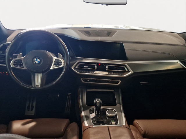 BMW X5 xDrive40d color Blanco. Año 2021. 250KW(340CV). Híbrido Electro/Diesel. En concesionario Movitransa Cars Huelva de Huelva