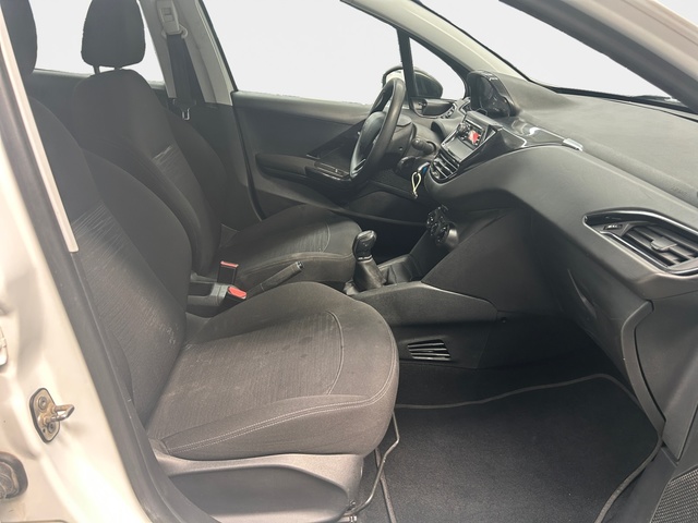 Peugeot 208 1.6 BlueHDi Access 55 kW (75 CV)