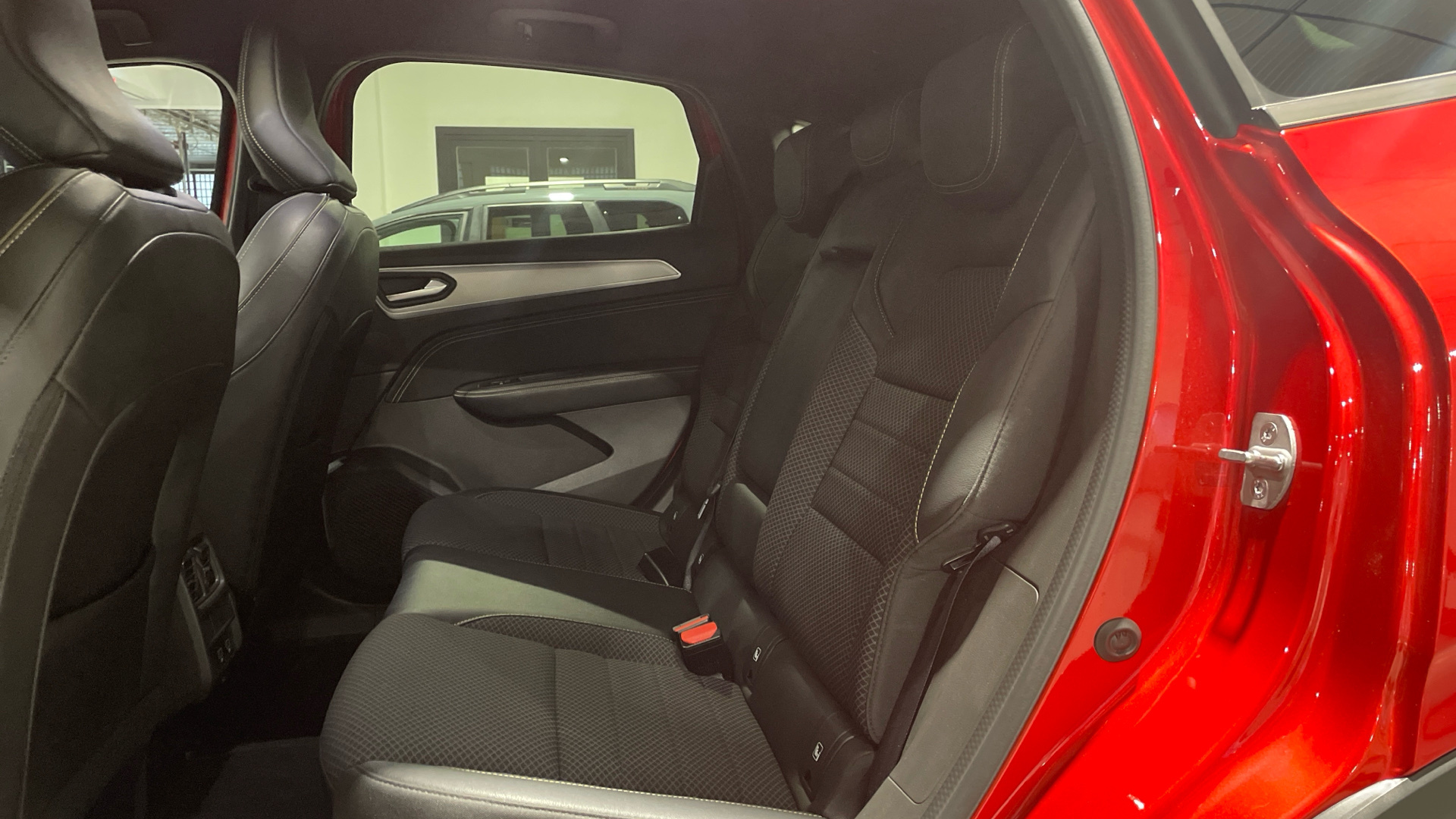Renault Arkana TCe 140 Microhíbrido - 12