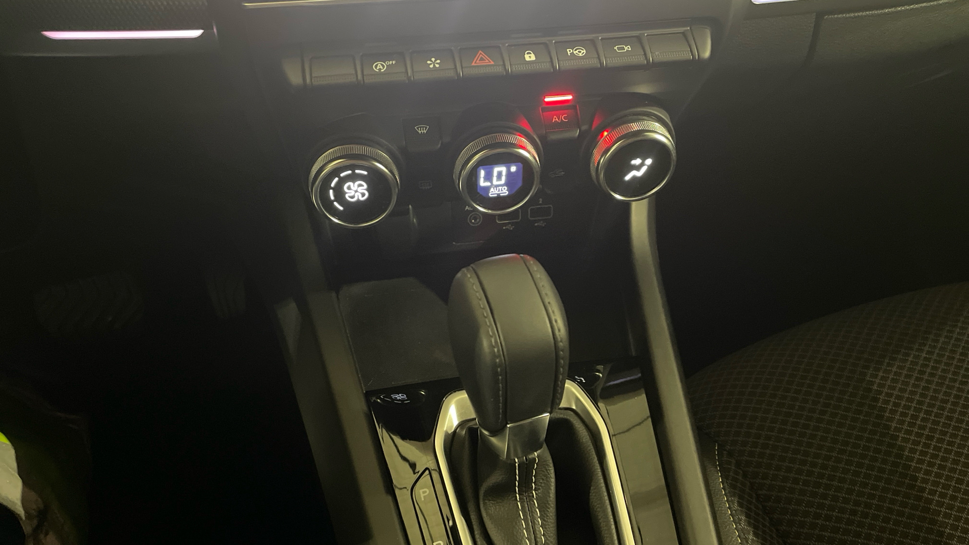 Renault Arkana TCe 140 Microhíbrido - 16