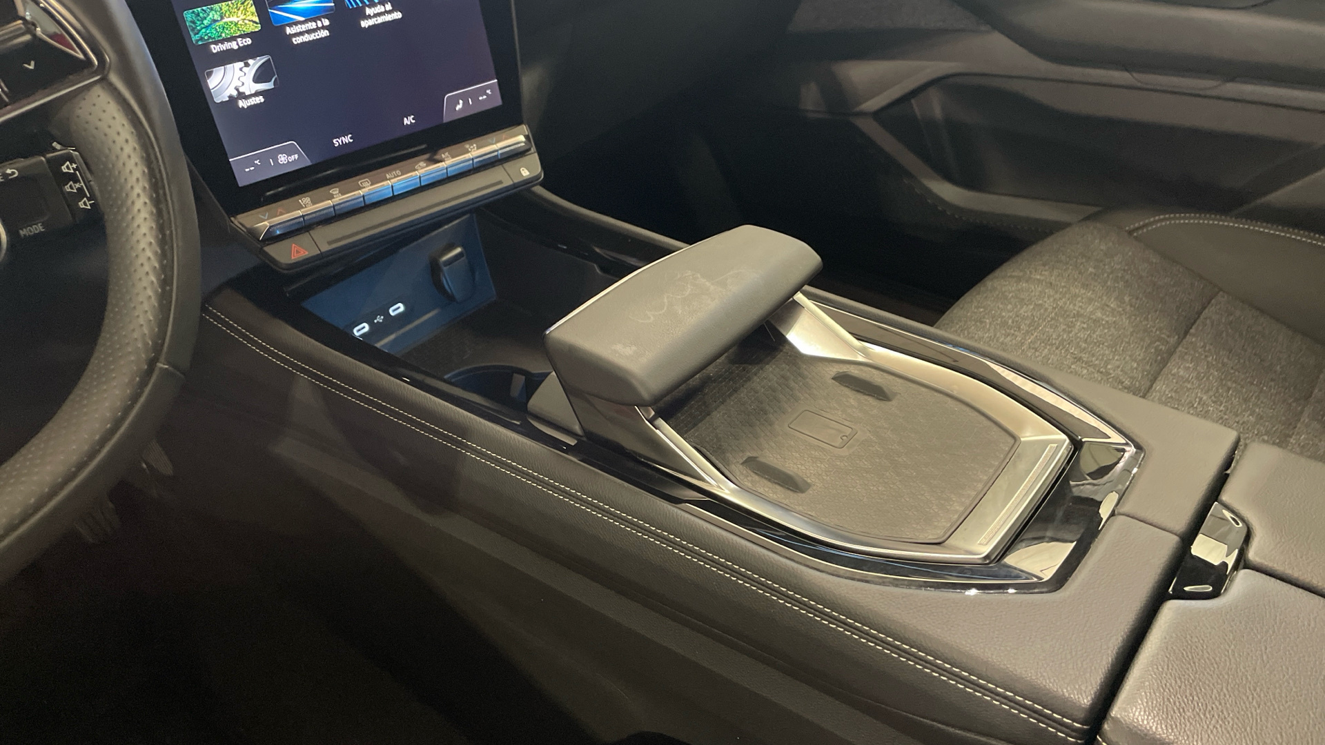 Renault Espace E-Tech 200 - 17