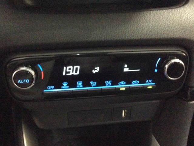 Toyota Yaris 120H Active Tech 85 kW (116 CV)