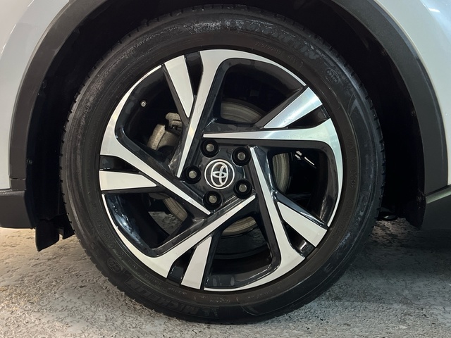 Toyota C-HR 1.8 125H Advance 90 kW (122 CV)
