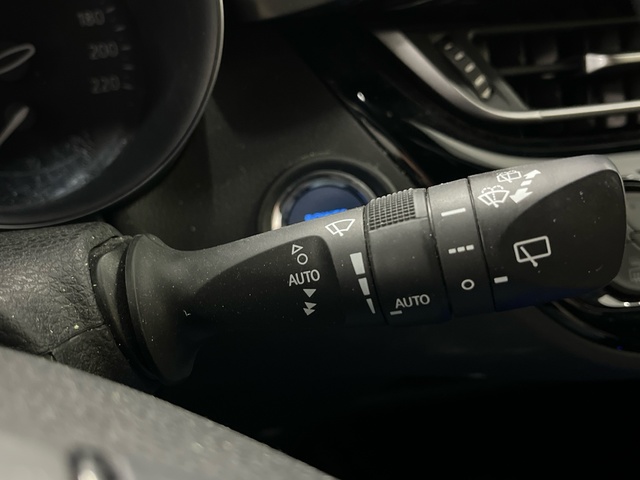 Toyota C-HR 1.8 125H Advance 90 kW (122 CV)