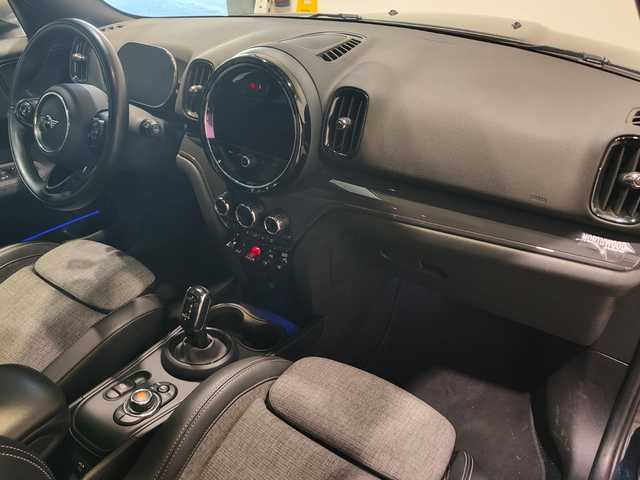 fotoG 7 del MINI MINI Countryman Cooper 100 kW (136 CV) 136cv Gasolina del 2021 en Barcelona