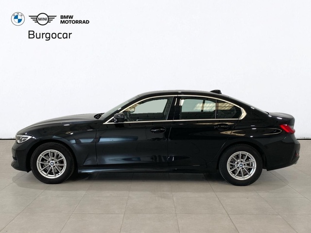 BMW Serie 3 320d color Negro. Año 2021. 140KW(190CV). Diésel. En concesionario Burgocar (Bmw y Mini) de Burgos