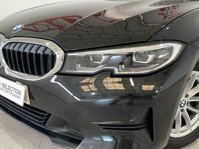 BMW Serie 3 320d color Negro. Año 2021. 140KW(190CV). Diésel. En concesionario Burgocar (Bmw y Mini) de Burgos