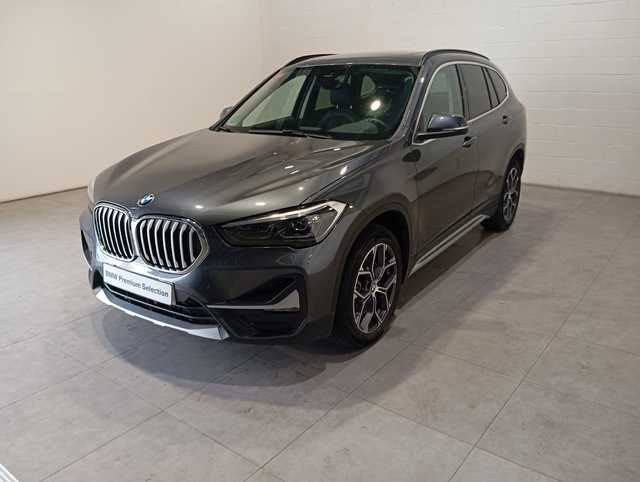 BMW X1 xDrive20d color Gris. Año 2021. 140KW(190CV). Diésel. En concesionario Motor Munich Cadi - Manresa - VO de Barcelona