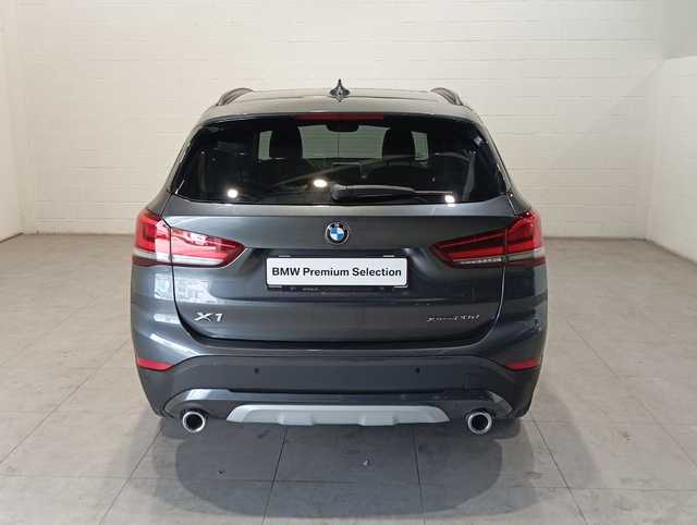 BMW X1 xDrive20d color Gris. Año 2021. 140KW(190CV). Diésel. En concesionario Motor Munich Cadi - Manresa - VO de Barcelona